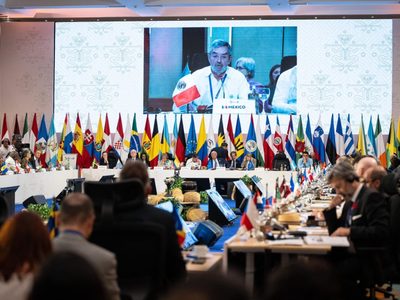 Condenan líderes de América Latina y Europa bombardeos de Trump en el Caribe y el Pacífico