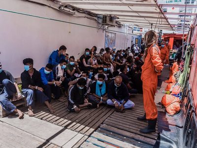 El sur de Italia reclama asistencia a Roma por llegada masiva de migrantes