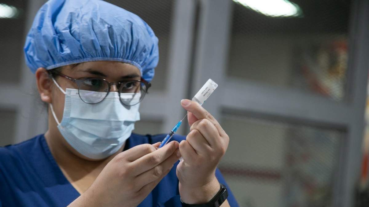 Otras provincias sumaron a las farmacias al plan de vacunación. Fuente: (Twitter)