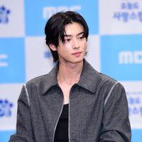 Causó un revuelo: la aparición de Cha Eun Woo junto a famosos actores que se hizo tendencia