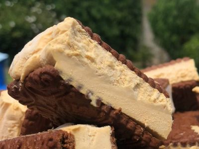 Alfajor helado de chocotorta: una opción perfecta y riquísima para merendar los días de mucho calor