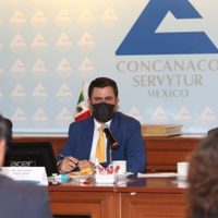 Economía reconoce como presidente de Concanaco-Servytur a Héctor Tejada Shaar
