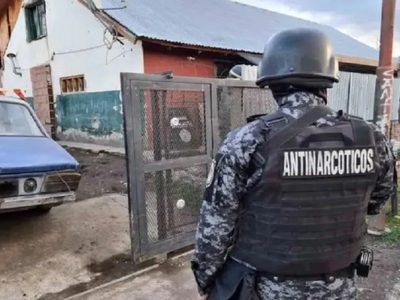 Allanaron una casa del barrio Chacra 30, donde ejercían el narcomenudeo cerca de una escuela