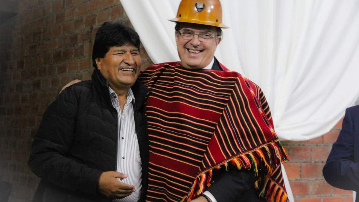 Ebrard y Evo Morales