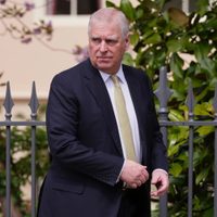 Reino Unido bajo presión para retirar títulos y residencia al príncipe Andrés tras caso Epstein
