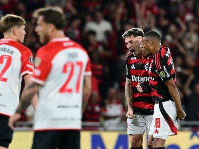 Estudiantes estaba para el cachetazo ante Flamengo y perdió sólo 2 a 1