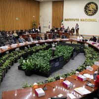 La UIF, ágil para defender a Clara Brugada, pero ignora solicitudes del INE
