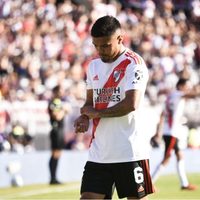 ¿Podrá regresar a su país? El difícil momento de Paulo Díaz por el coronavirus