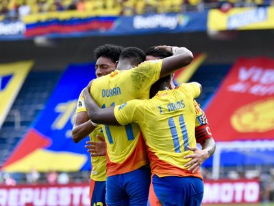 Eliminatorias: De la mano de James Rodríguez, Colombia derrota al campeón Argentina