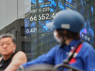 Mercados asiáticos bajan en su mayoría luego que nuevos combates socavan tregua entre EU e Irán