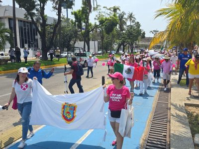 Débil convocatoria de la “marea rosa” en Guerrero: Unos 300 en Acapulco, 50 en Chilpancingo