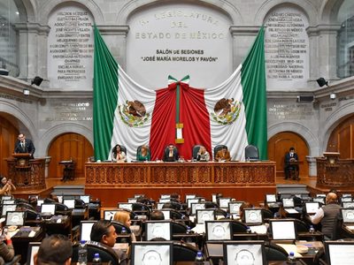 Convocan a elección de gobernador en Edomex; Delfina Gómez pide licencia