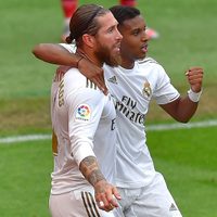 Real Madrid volvió a ganar con polémica, estiró la ventaja y se encamina al título