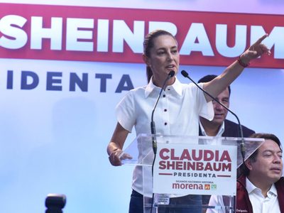 Sheinbaum defiende reformas constitucionales y promete que serán favorables para los empresarios