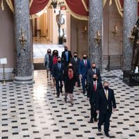 Senado de EU aprueba la constitucionalidad del juicio contra Trump