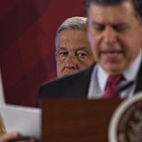 Profeco promete que no subirán gasolinas, gas ni electricidad en 2020