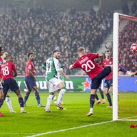 Santiago Giménez anota en la goleada al Feyenoord; van a playoff de Champions (Video)