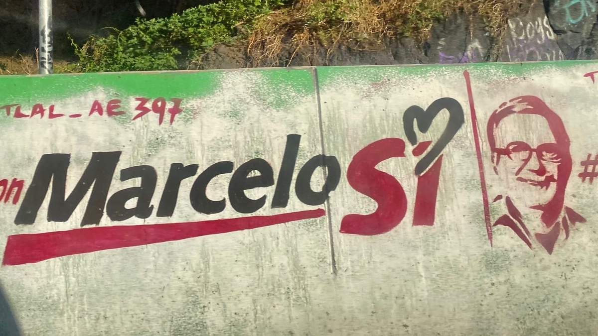 Una barda en favor de Marcelo Ebrard