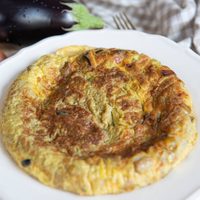 Tortilla exprés para comer en casa: te vas a enamorar de esta receta tan rica con palta y huevos
