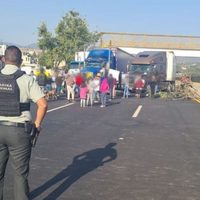 Reabren la autopista México-Puebla tras siete horas de bloqueo