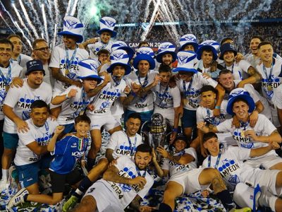 Demasiado poco: el premio económico que recibió Vélez por ser campeón de la Liga Profesional
