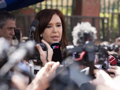 Escándalo político: Cambiemos acusó a Cristina Kirchner de "apagar los micrófonos" en el Senado