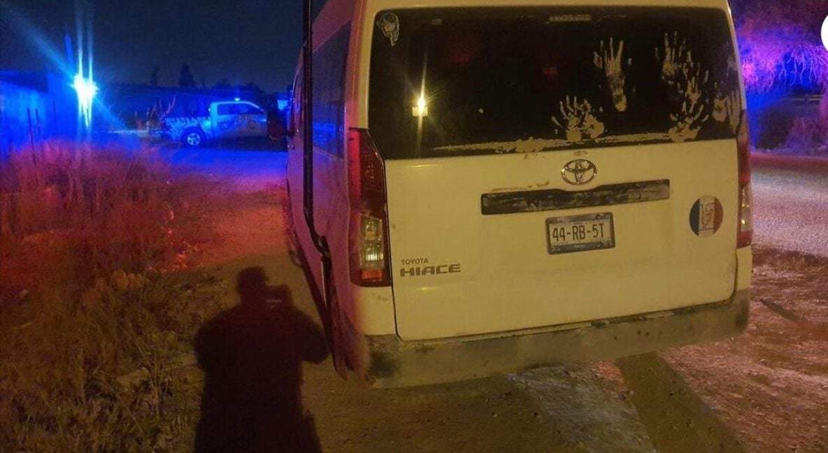 Camioneta encontrada en Matehuala, SLP, donde viajaban personas originarias de San Felipe, Guanajuato, y están desaparecidas