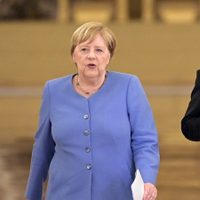 Para Merkel, hay que dialogar con los talibanes para poder salvar vidas