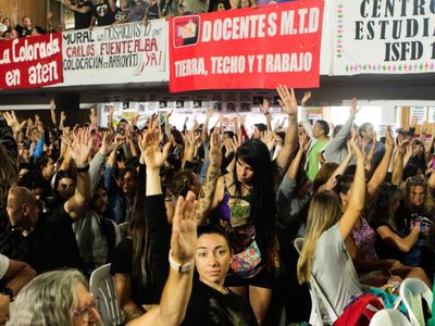 Conflicto docente: por mayoría, las asambleas de ATEN aceptaron la propuesta del Gobierno
