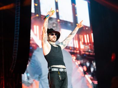 Sabino reune a 60 mil "rebeldes del pop" en su primera vez en el Estadio GNP