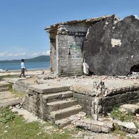 La comunidad de Santa María del Mar, devastada por el sismo y aislada por agua y tierra