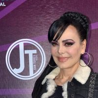 ¡Ajustó de más! Maribel Guardia impactó con mini atuendo en cámara lenta