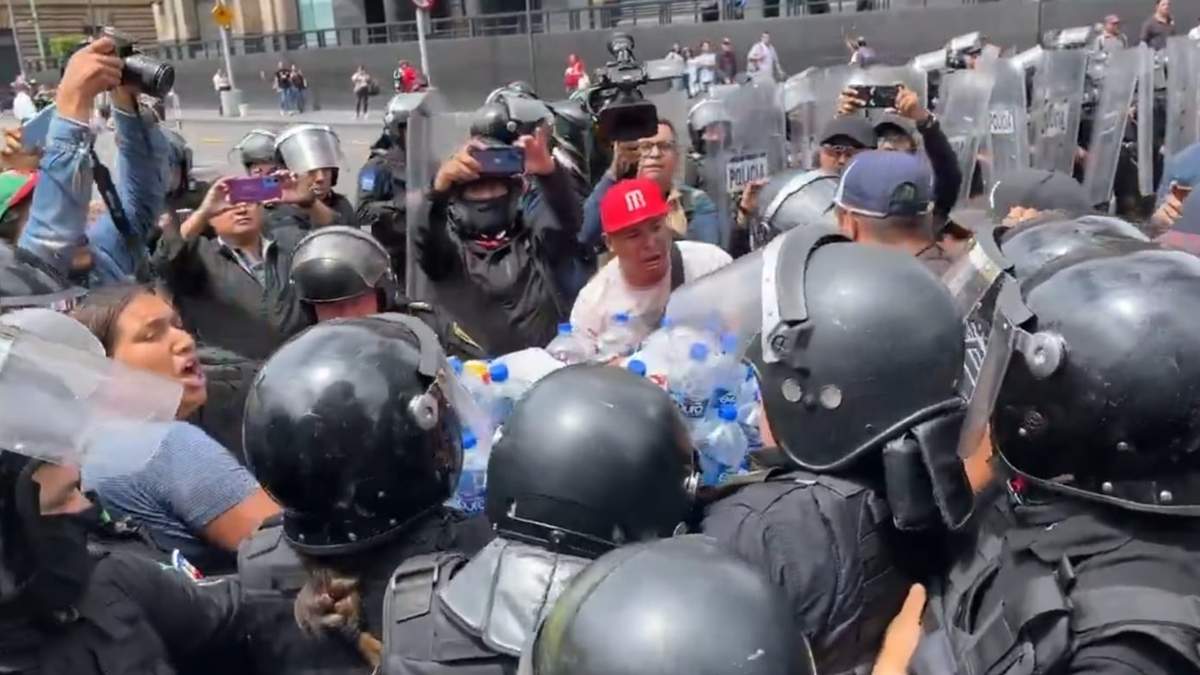 Policías capitalinos retiraron a comercianes y sus productos