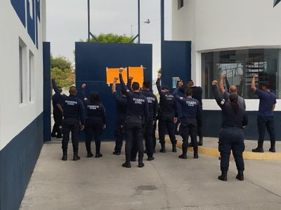 Agentes de la Guardia Civil inician un paro de labores de 48 horas en Michoacán