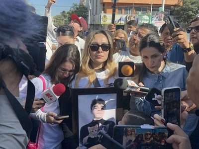Marchan en Culiacán para exigir justicia por el asesinato de Ricardo Mizael