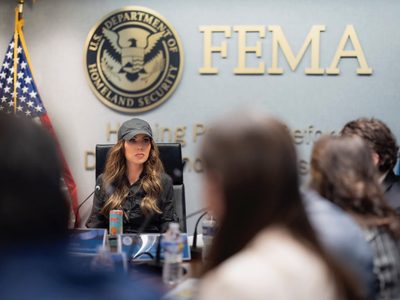 Noem anuncia que todos los agentes de Seguridad Interior en Minneapolis usarán cámaras corporales