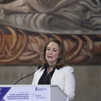 Yasmín Esquivel consigue nuevo freno para impedir que la UNAM dictamine plagio