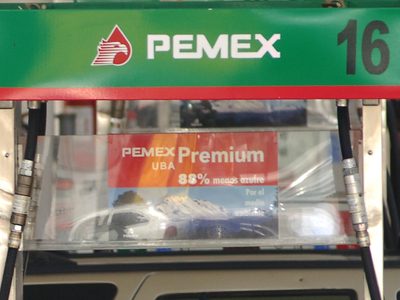 Hacienda recorta estímulo fiscal a la gasolina Premium