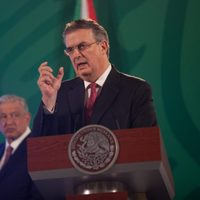 Se rescataron a 750 migrantes que estaban en manos del crimen organizado, según Ebrard