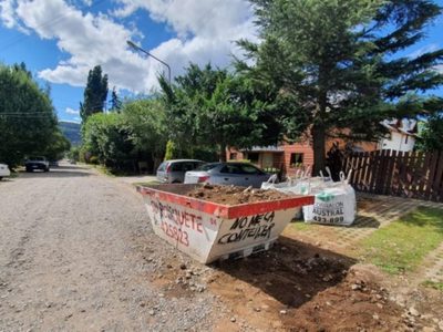 Un turista de San Martín de los Andes redescubrió el meme de "No me la conteiner"