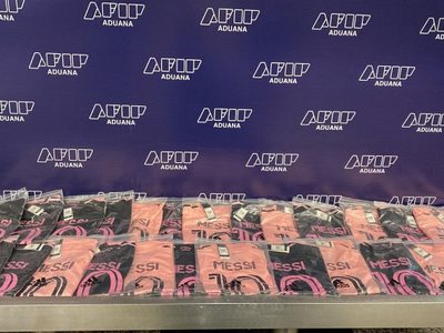 Locura por Messi: la Aduana incautó más de 200 camisetas truchas del Inter Miami