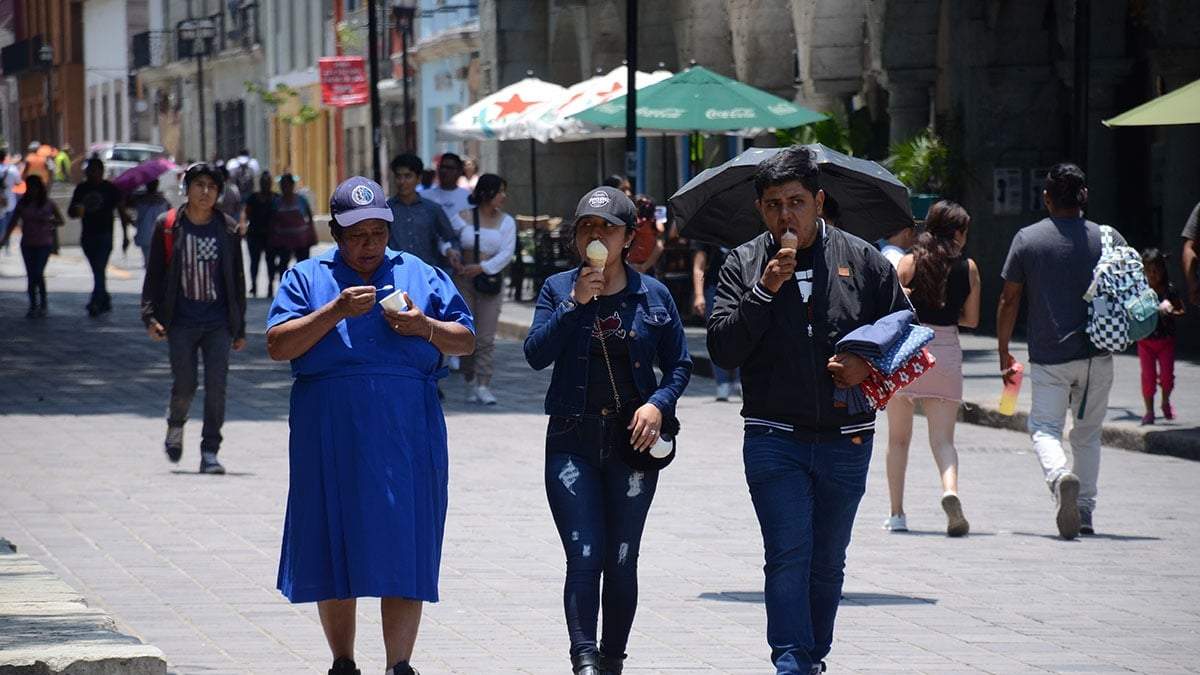 Sombrillas útliles para el calor y la lluvia