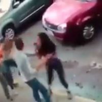 Asaltan a dos jóvenes en calles de Coapa, en la CDMX (Video)