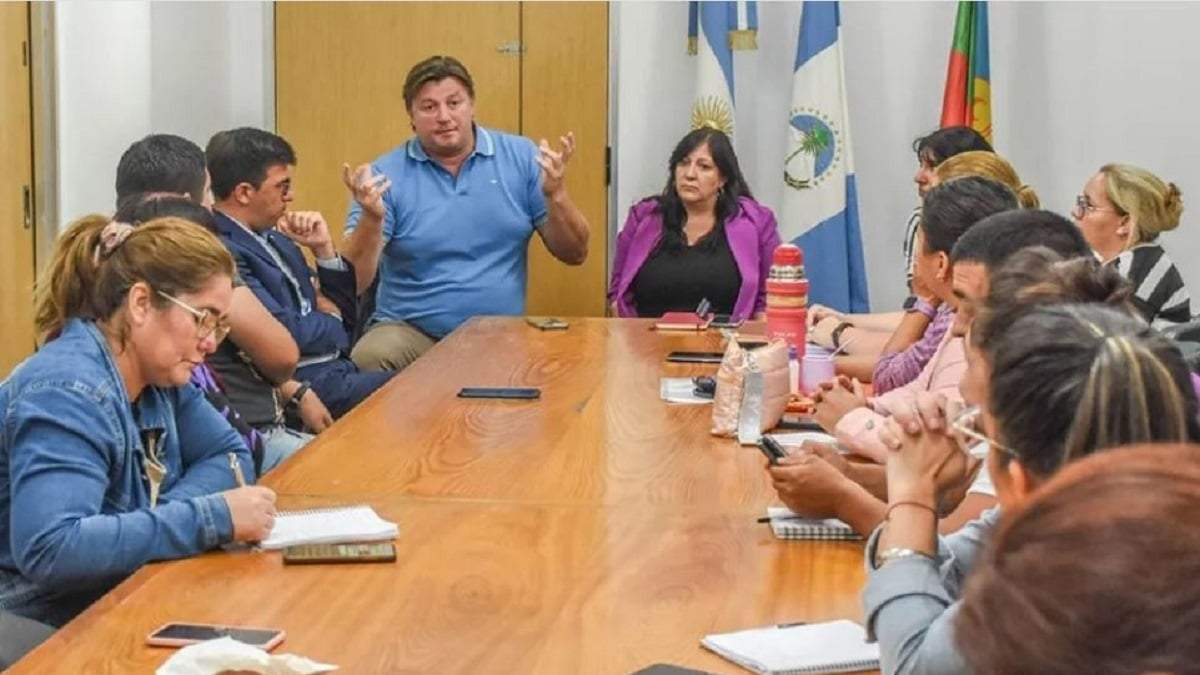 Durante el encuentro se abordaron diferentes alternativas de funcionamiento de la institución. Fuente: (Gobierno de Neuquén)