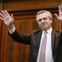Fernández consideró como "positivo" su primer mes de gestión porque "lo que dijimos, lo cumplimos"