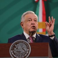 En su reaparición, AMLO repasa a opositores, columnistas y "medios conservadores"
