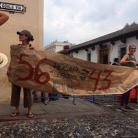 Justicia por los 43, exigen a Peña en Guatemala