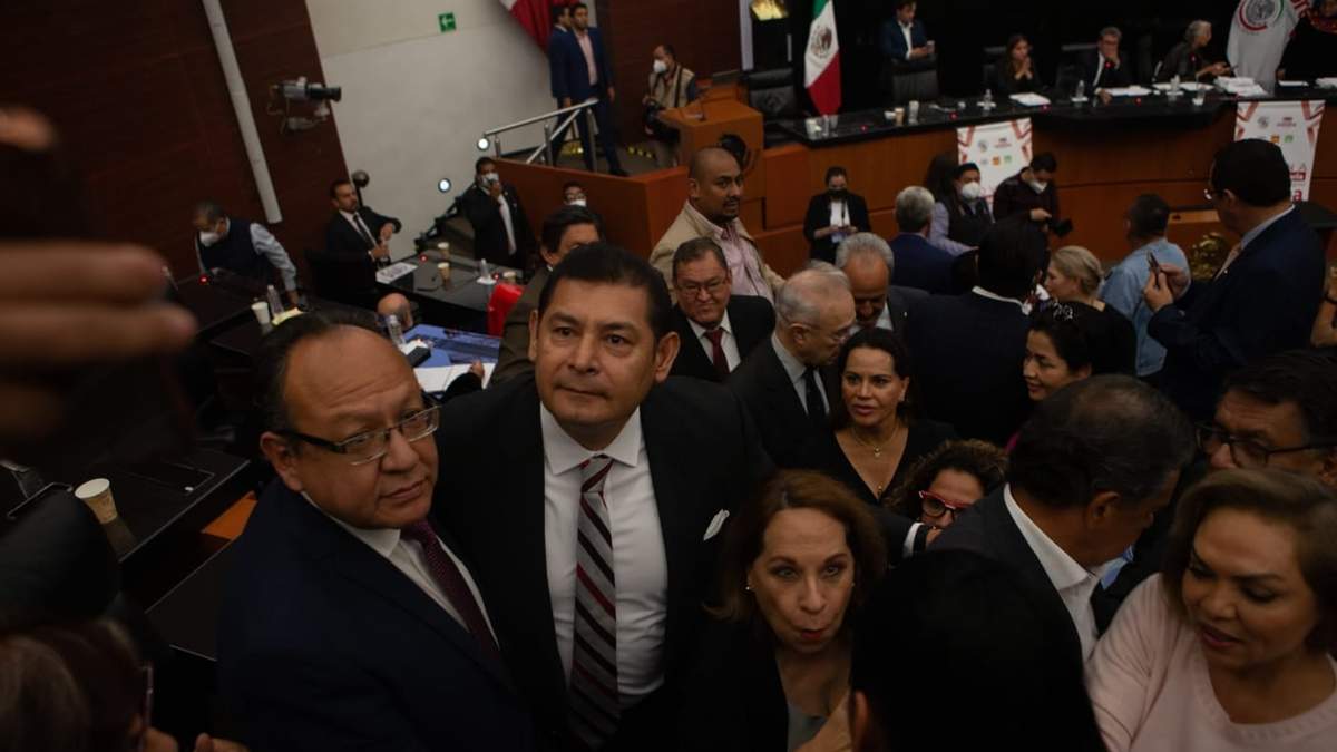 Alejandro Armenta fue elegido por Morena para presidir la Mesa Directiva del Senado