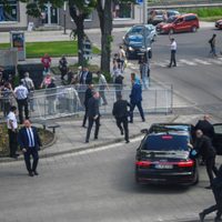 En “riesgo de muerte” el primer ministro de Eslovaquia, Robert Fico, tras tiroteo (Video)