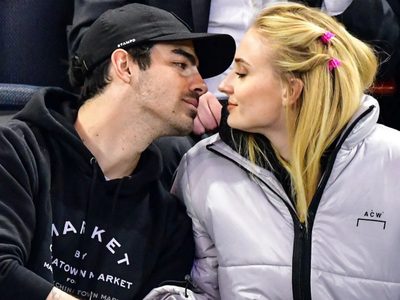Demasiada ternura: Sophie Turner y Joe Jonas sorprendieron con esta romántica fotografía